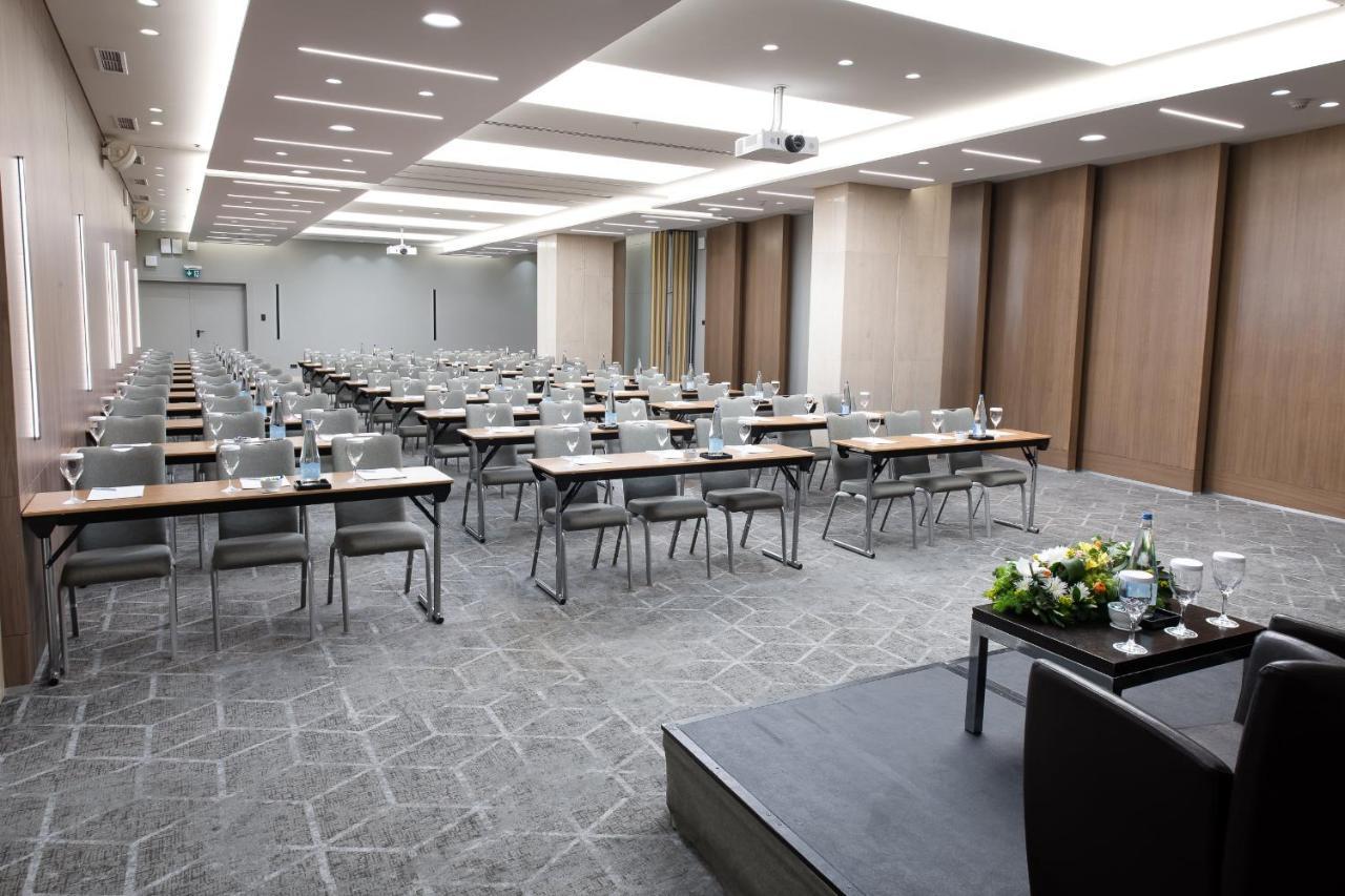 酒店 Crowne Plaza Centre By Ihg