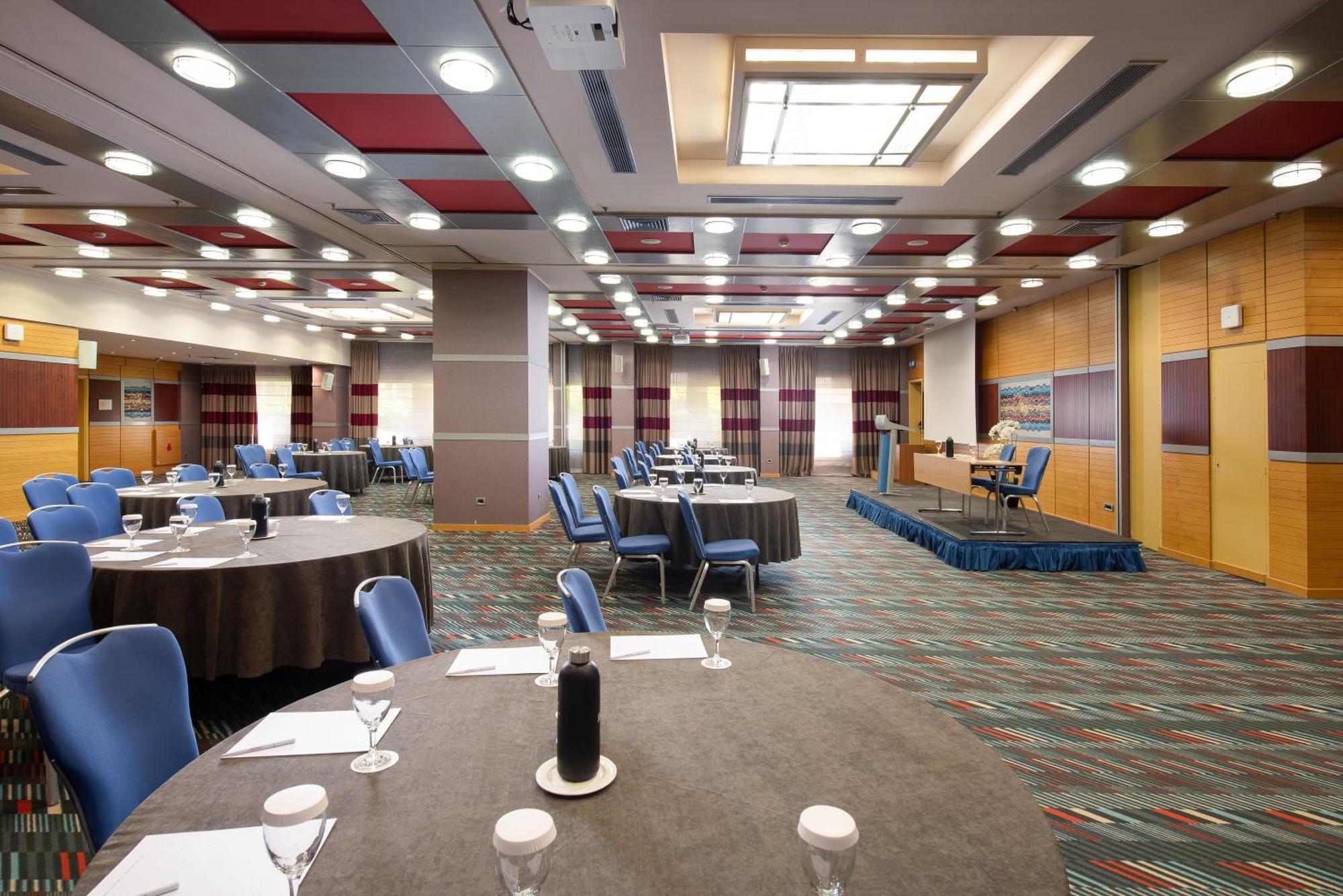 Crowne Plaza Centre By Ihg 酒店